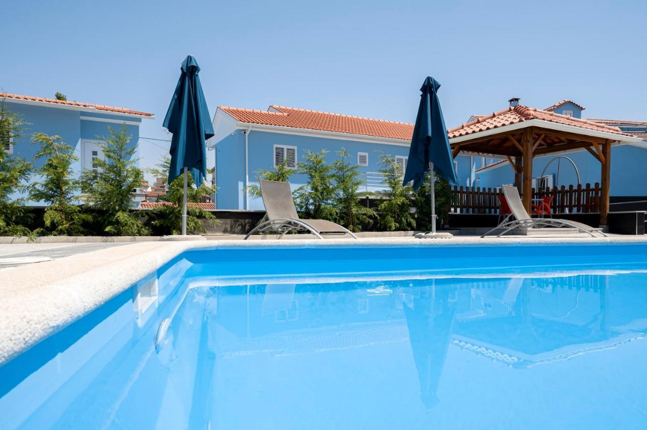 Villa Montes Guesthouse Coja المظهر الخارجي الصورة