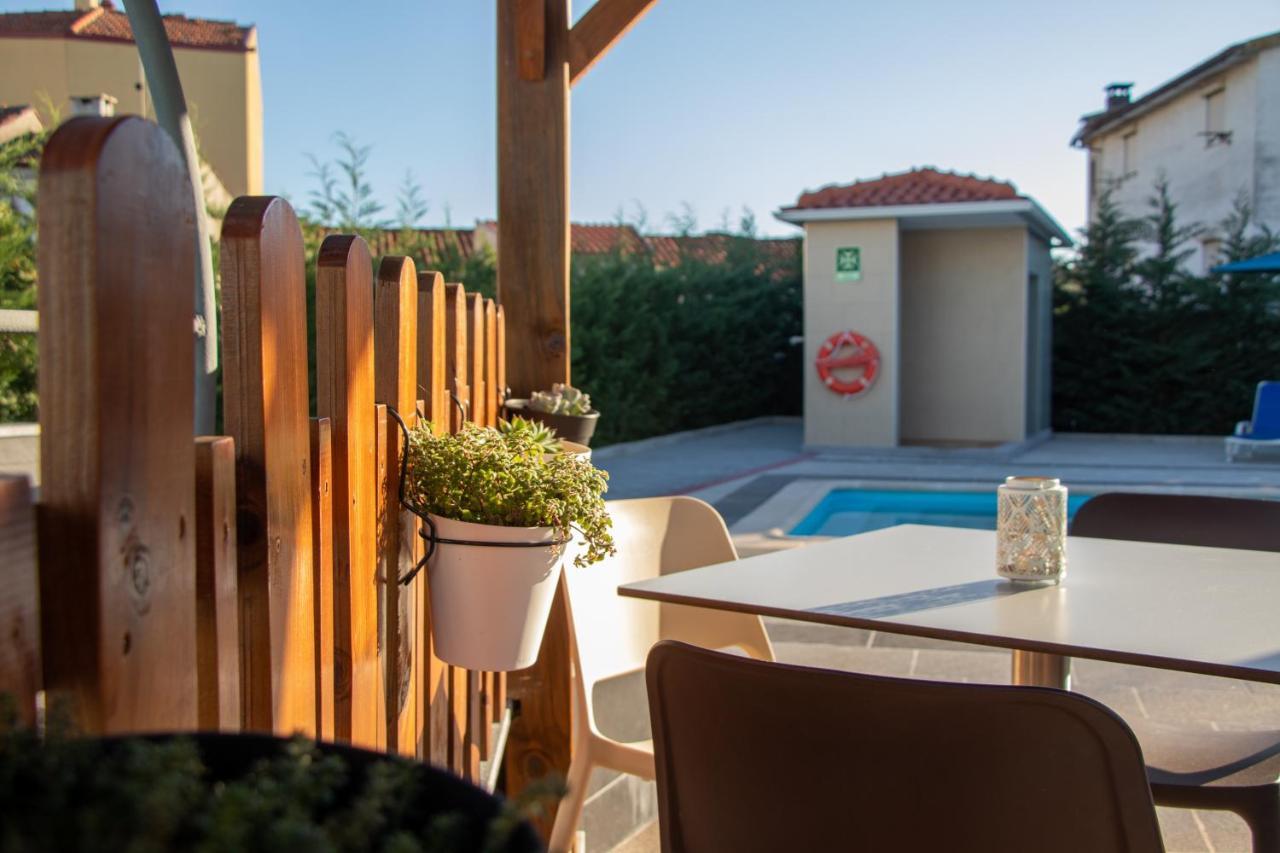 Villa Montes Guesthouse Coja المظهر الخارجي الصورة