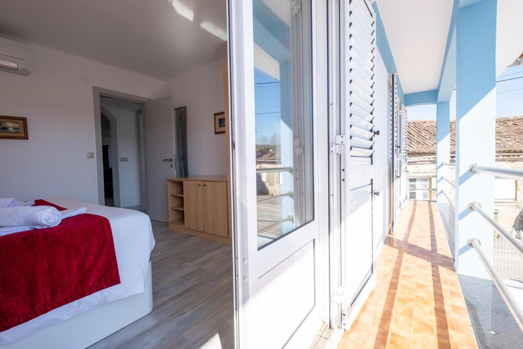 Villa Montes Guesthouse Coja المظهر الخارجي الصورة